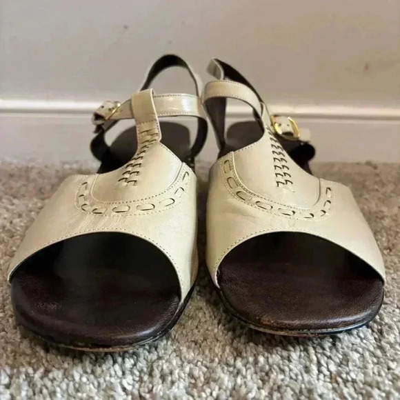 Bon Voyage Made In Italy Leather Cream Sandals Size 10 - Picture 3 of 7